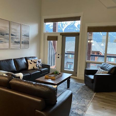 Отель Spectacular Penthouse With Amazing Views, Indoor Pool And Hot Tub Канмор Экстерьер фото
