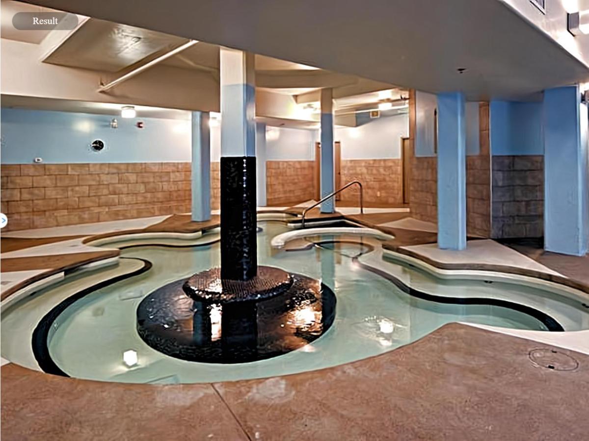 Отель Spectacular Penthouse With Amazing Views, Indoor Pool And Hot Tub Канмор Экстерьер фото